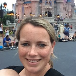 Meet your Posher, Debbie